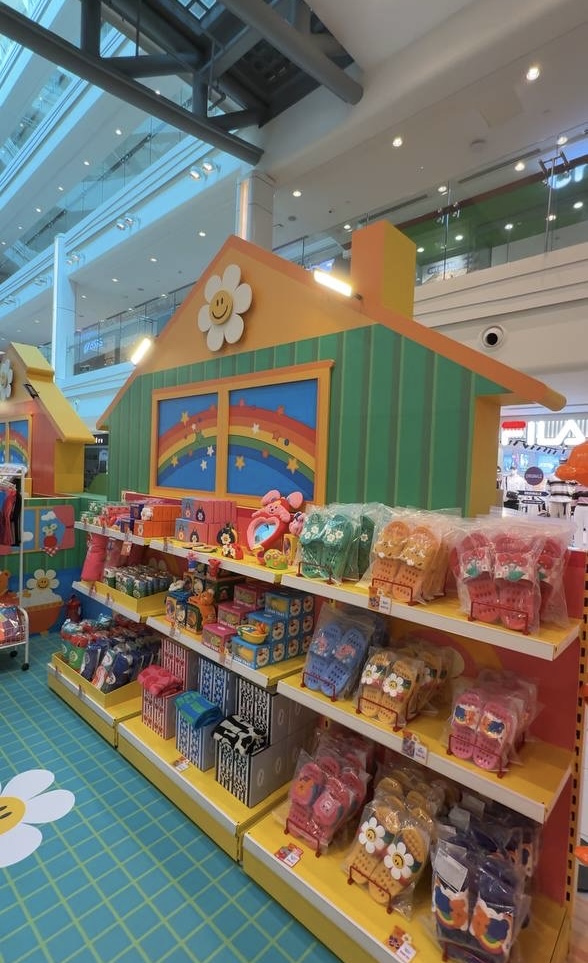 Wiggle Wiggle pop-up store at Plaza Singapura in Singapore