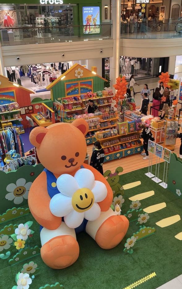 Wiggle Wiggle pop-up store at Plaza Singapura in Singapore