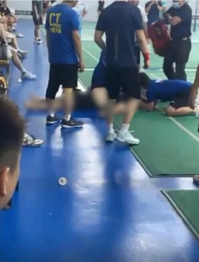 M'sia man, 51, feels dizzy during badminton match, collapses & dies ...