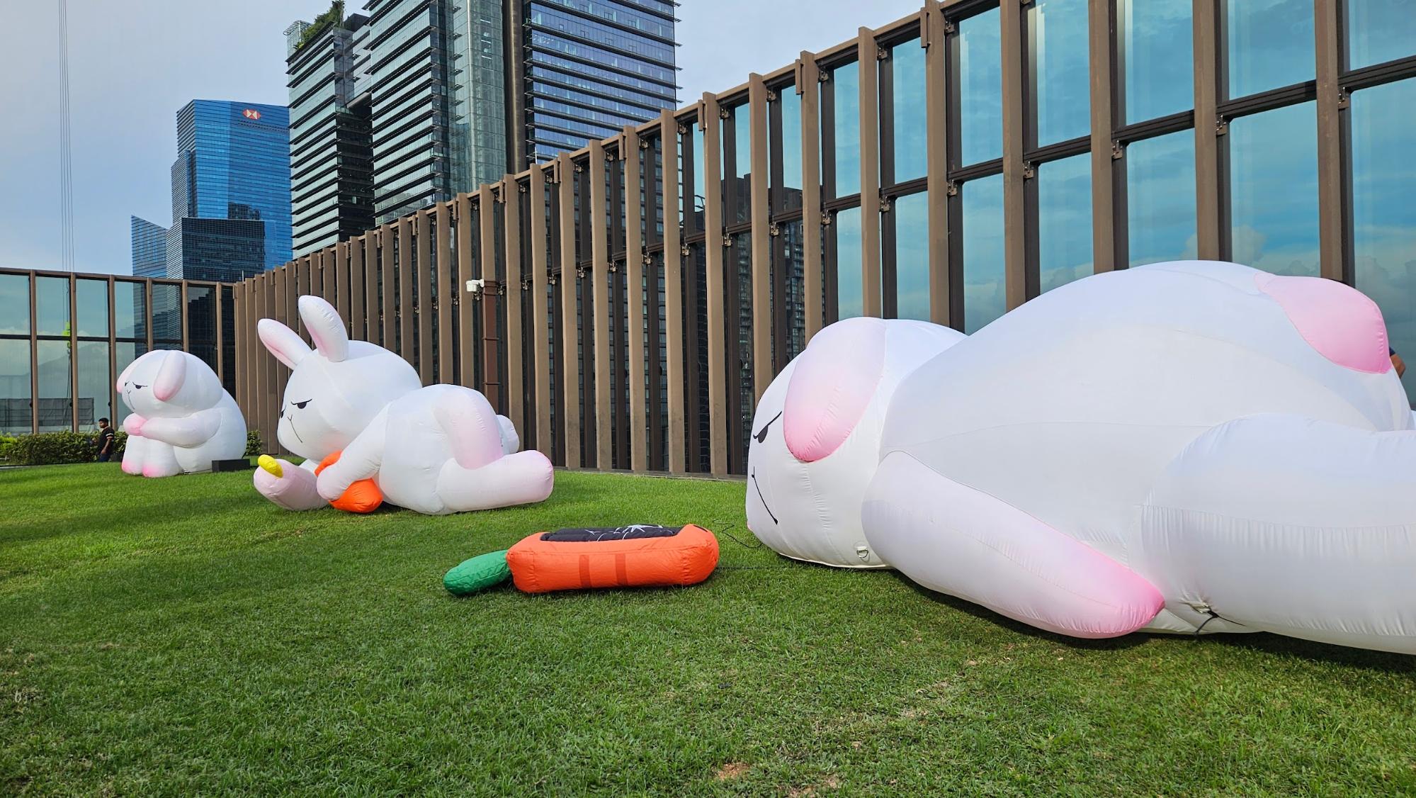 Free mooncakes sampling, hanfu try-ons & giant inflatable rabbits to ...