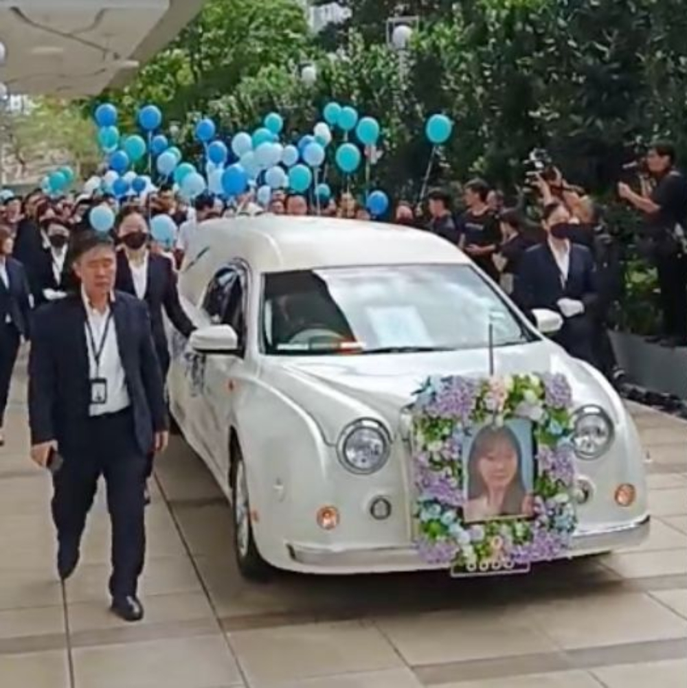 malaysia-girl-funeral-hearse.jpg