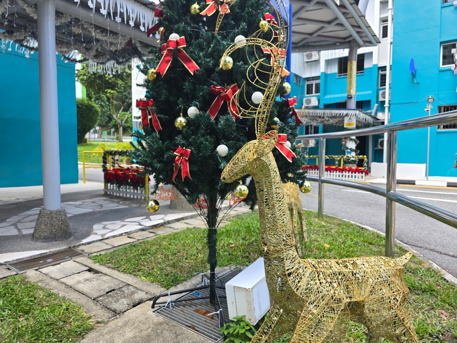 woodlands xmas deco