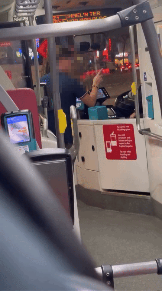 man shout at bus driver