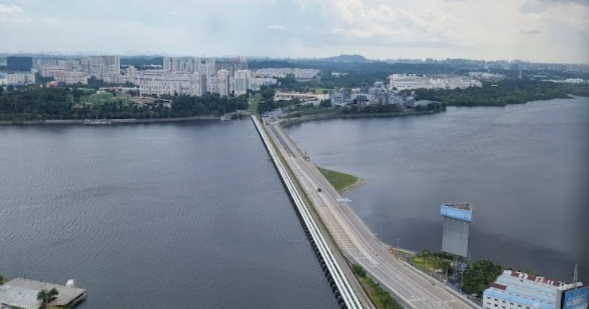 M'sia FB user, 30, earning RM8,000 (S$2,500) says cost of living in M'sia too high, chooses to work in S'pore