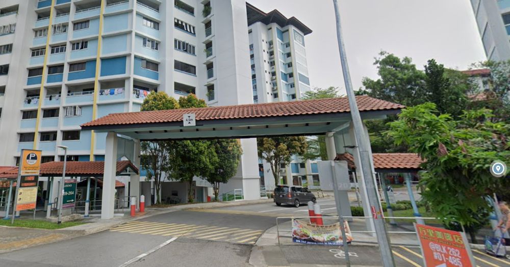 2 men, both aged 21, & woman, 24, locked themselves in Jurong flat, arrested for alleged robbery